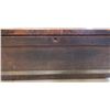 Image 2 : ANTIQUE CARPENTERS BOX WITH PARTS TRAYS