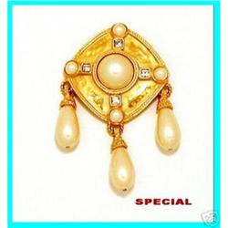 A FAB Dressey Rhinestone & Pearl Brooch Pin #1137567