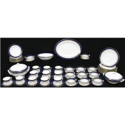 Set of Royal Worchester dinnerware - Regency