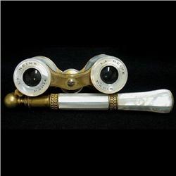 Mother of pearl opera glasses with extendabl