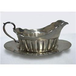 Sterling silver gravy boat and underplate; s