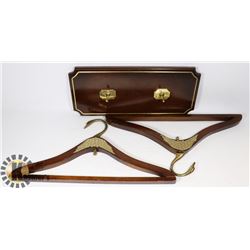 BOMBAY HANGING WOODEN