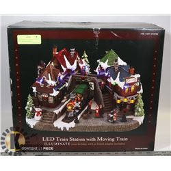 CHRISTMAS LED TRAIN STATION WITH MOVING TRAIN-