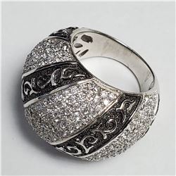 SILVER CUBIC ZIRCONIA  RING (~SIZE 8)