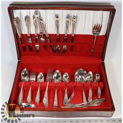 ONEIDA "WHITE ORCHID" COMMUNITY FLATWARE- 68 PIE