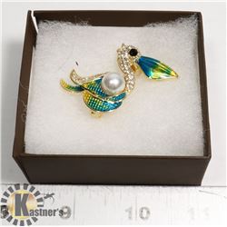 RHINESTONE & FAUX PEARL PELICAN BROOCH
