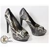 Image 1 : BLACK & GREY SNAKESKIN STILETTOS, SIZE - 8.5
