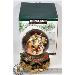 KIRKLAND 150MM DIAMETER SNOW GLOBE