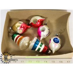 6 CHRISTMAS ORNAMENTS