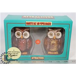 NEW PAIR OF MAGNETIC KISSING OWL SALT & PEPPER