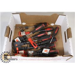 12 NEW SCREWDRIVERS VARIOUS TYPES & SIZES