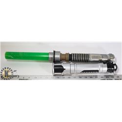 2 STAR WARS LIGHT SABERS