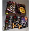 Image 1 : LARGE FLAT OF ASSORTED HALLOWEEN ITEMS