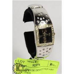 NEW LADIES DE DENACCI SQUARE BLACK FACE