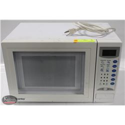 WHITE DANBY MICROWAVE - 700W