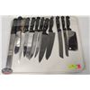 Image 1 : TRAY OF KITCHEN KNIVES & CLEAVER