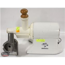 CHAMPION JUICER M#: G5-NG, COMPLETE W/ ATTACHMENTS
