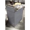 Image 5 : QUEST DUAL-BASKET DEEP FRYER M#: MV40/130