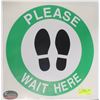 Image 1 : 16" GREEN WAIT HERE FLOOR DECAL