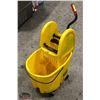 Image 1 : RUBBERMAID COMMERCIAL MOP BUCKET W/ WRINGER
