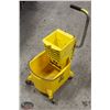 Image 1 : CONTINENTAL COMMERCIAL MOP BUCKET W/ WRINGER