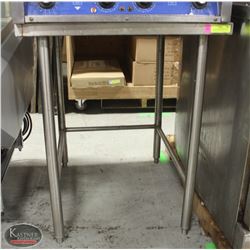 27" X 30" X 35" STAINLESS STEEL TABLE W/