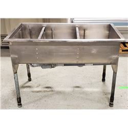 STAINLESS STEEL 3 WELL SINK 51"X26.5"X37"