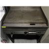 Image 1 : 36" NATURAL GAS FLAT-TOP GRIDDLE W/ STAND
