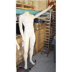 67" MALE MANNEQUIN