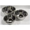Image 3 : 3 NEW PROGRADE STAINLESS STEEL MIXING BOWLS