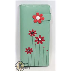 NEW SHAG WEAR WOMENS WALLET