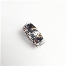 SILVER RING (~SIZE 9)