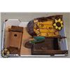 Image 1 : FLAT OF OUTDOOR WOOD DECORATIVE ITEMS