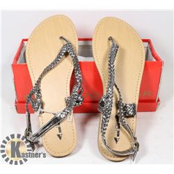 SILVER FLATS, SIZE - 7.5