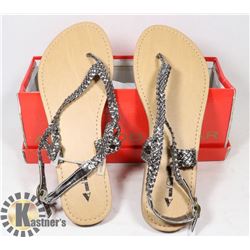 SILVER FLATS, SIZE - 7