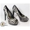 Image 1 : BLACK & GREY SNAKESKIN STILETTOS, SIZE - 6