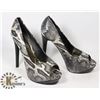 Image 1 : BLACK & GREY SNAKESKIN STILETTOS, SIZE - 6