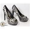 Image 1 : BLACK & GREY SNAKESKIN STILETTOS, SIZE - 8.5