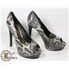 Image 1 : BLACK & GREY SNAKESKIN STILETTOS, SIZE - 7.5