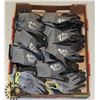 Image 1 : FLAT OF ASSORTED WORK GLOVES