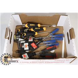 12 NEW SCREWDRIVERS VARIOUS TYPES & SIZES