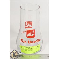 VINTAGE 7 UP GLASS