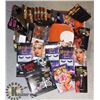 Image 1 : LARGE FLAT OF ASSORTED HALLOWEEN ITEMS