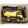 Image 1 : BOX OF ESTATE ITEMS TONKA WIZARD OZZ