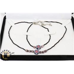 NECKLACE AND BRACELET SET WITH ROSE DECOR