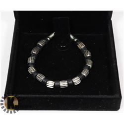 BLACK BEAD & METAL BRACELET