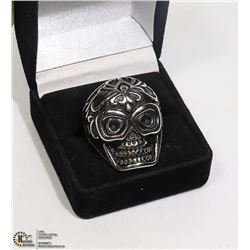 NEW MENS SKULL FACE RING WITH DESIGN ON