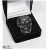 Image 1 : NEW MENS SKULL FACE RING WITH DESIGN ON