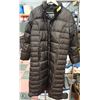 Image 1 : WOMENS EDDIE BAUER LONG  JACKET SZ XL