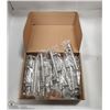 Image 1 : LOT OF 32 DRAWER PULLS